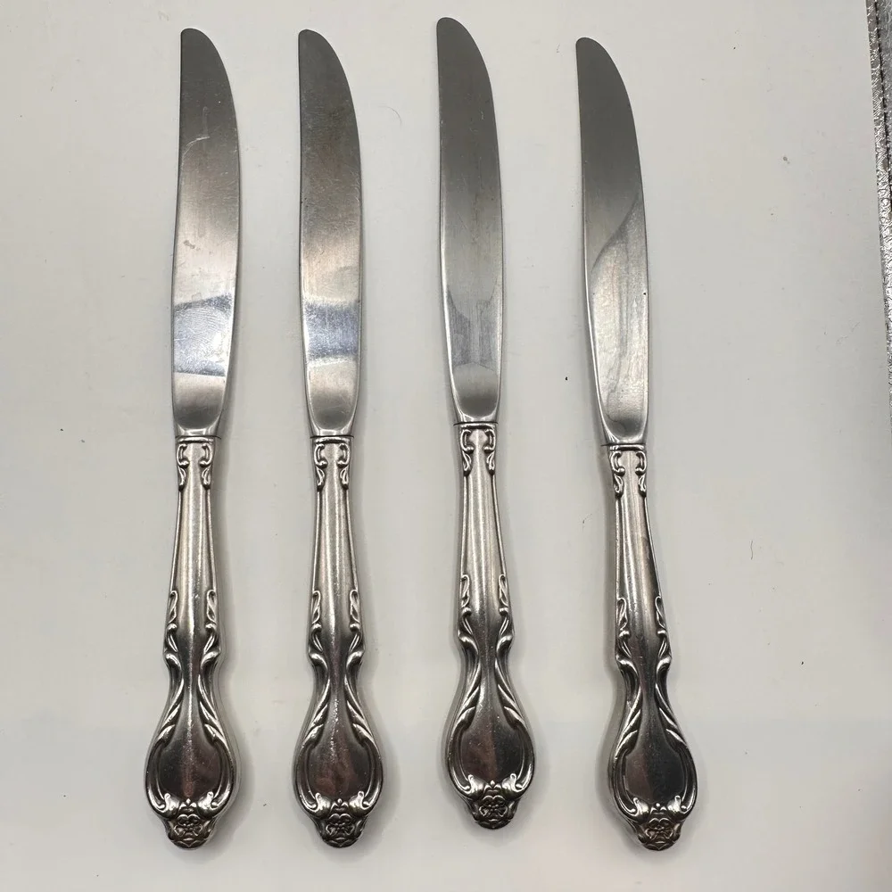 4 Queen's Fancy Stainless, Satin,Black Accent INTERNATIONAL SILVER Dinner Knives